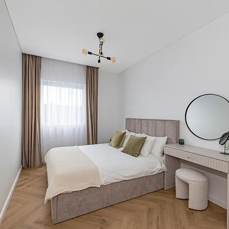 Charming 1 Bd By Domvia Апартаменты *